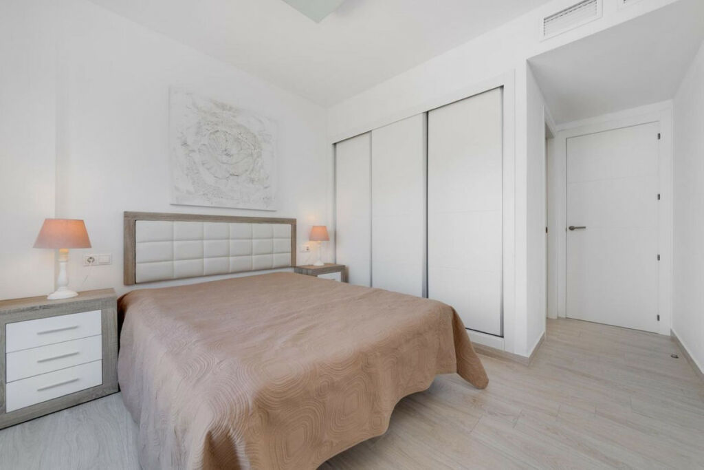 Middle Floor Apartment Torrevieja Alicante - imagen 6