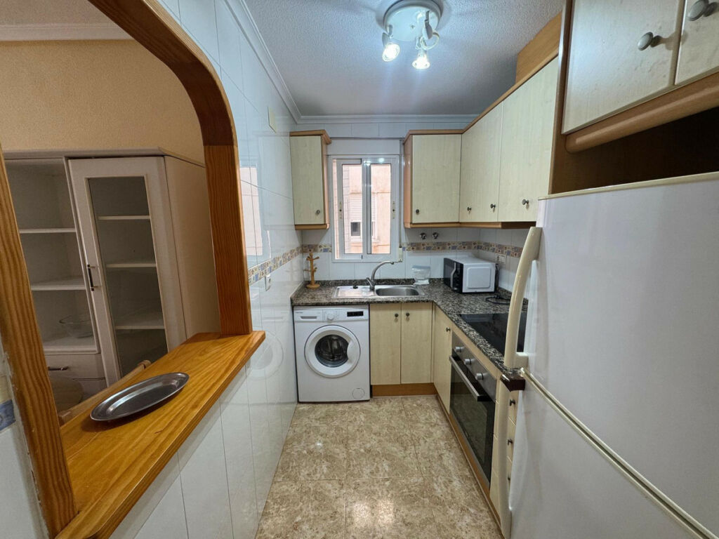 Middle Floor Apartment Torrevieja Alicante - zdjęcie 7