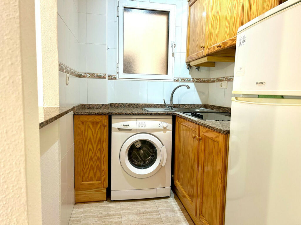 Middle Floor Apartment Torrevieja Alicante - zdjęcie 7