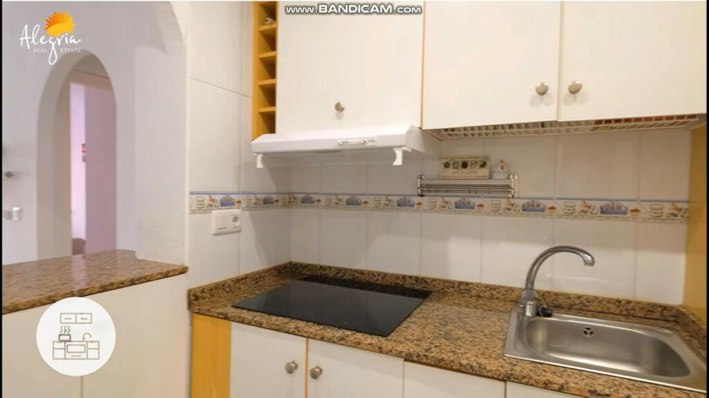 Middle Floor Apartment Torrevieja Alicante - imagen 7