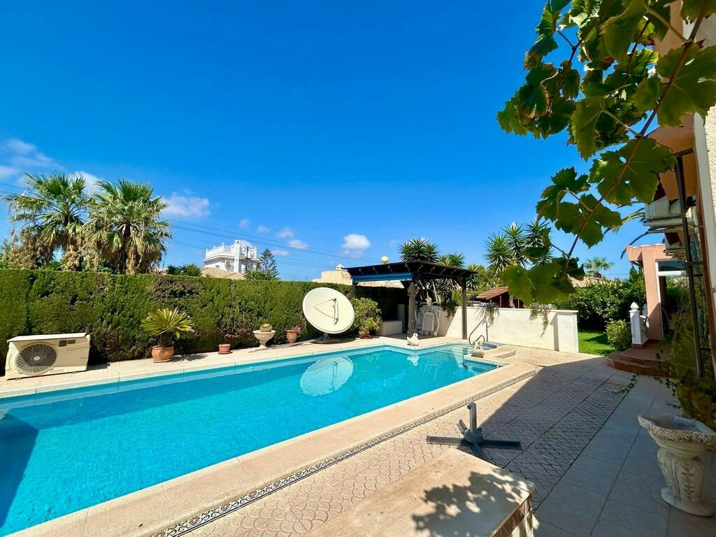 Detached Villa Cabo Roig Alicante - zdjęcie 7