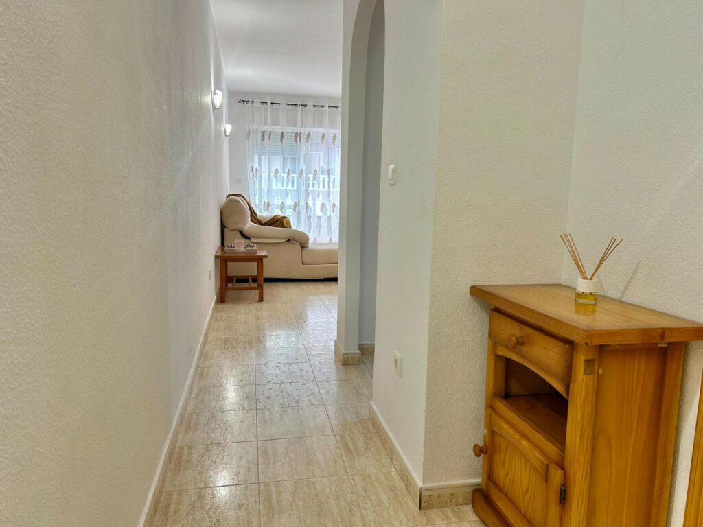 Middle Floor Apartment Torrevieja Alicante - zdjęcie 8