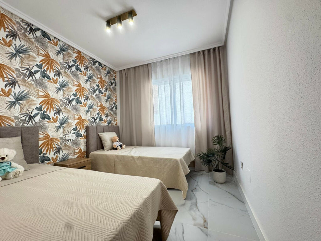 Middle Floor Apartment Torrevieja Alicante - Bild 9