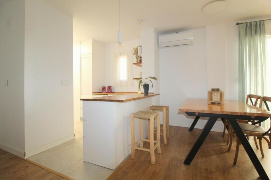 Middle Floor Apartment La Veleta Alicante - image 9