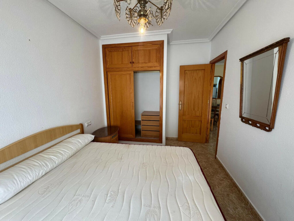 Middle Floor Apartment Torrevieja Alicante - zdjęcie 9