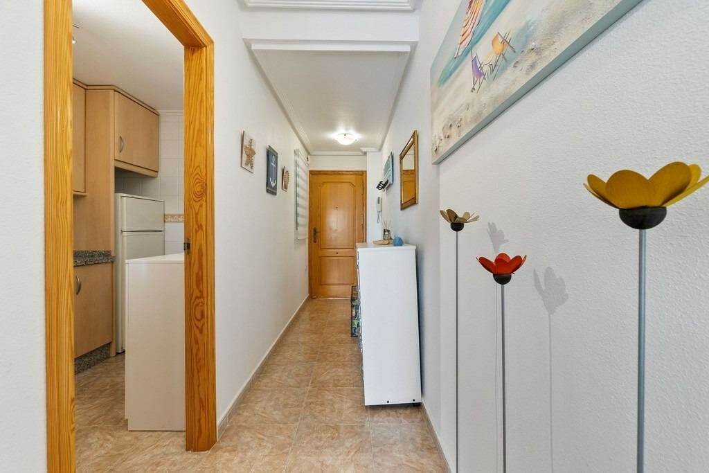Middle Floor Apartment Campoamor Alicante - Bild 9